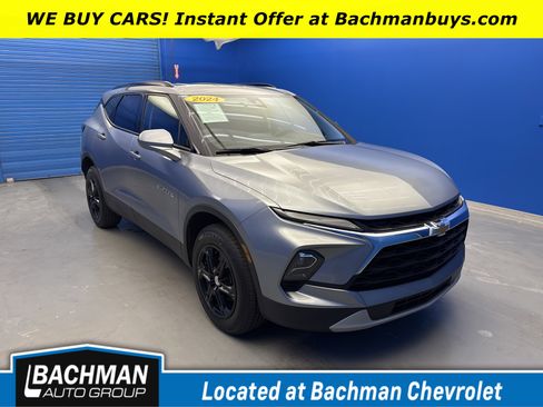 Used 2024 Chevrolet Blazer LT w/ Convenience Package FWD image 1
