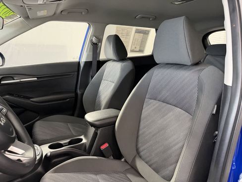 Used 2023 Kia Seltos LX image 11
