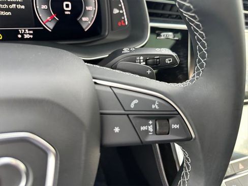 Certified 2025 Audi Q7 2.0T Premium Plus image 23