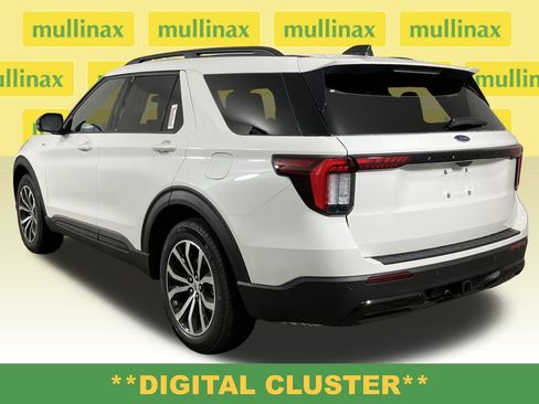 New 2026 Ford Explorer ST-Line RWD image 9