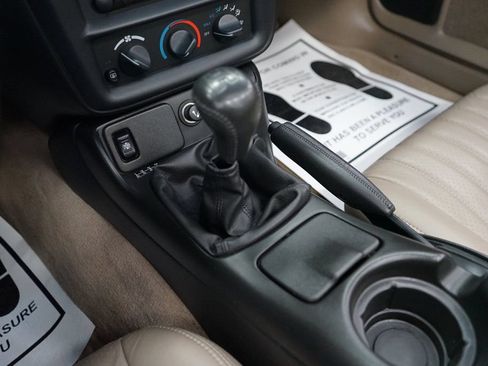 Used 2002 Chevrolet Camaro Z28 w/ Sport Appearance Pkg RWD image 45