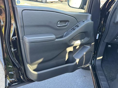 New 2026 Nissan Frontier SV w/ SV Convenience Package image 14