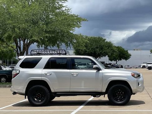 Used 2023 Toyota 4Runner TRD Off-Road Premium w/ Moonroof Package AWD/4WD image 3