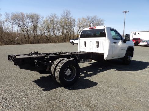 Used 2024 Chevrolet Silverado 3500 W/T w/ WT Convenience Package image 4