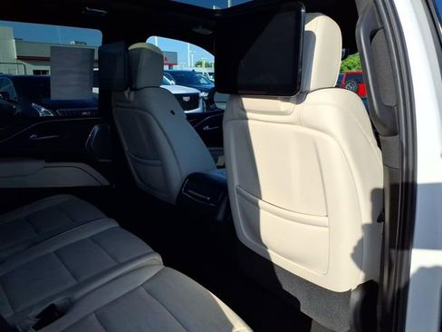 Used 2021 Cadillac Escalade Sport w/ Driver Assist Tech Package AWD/4WD image 23