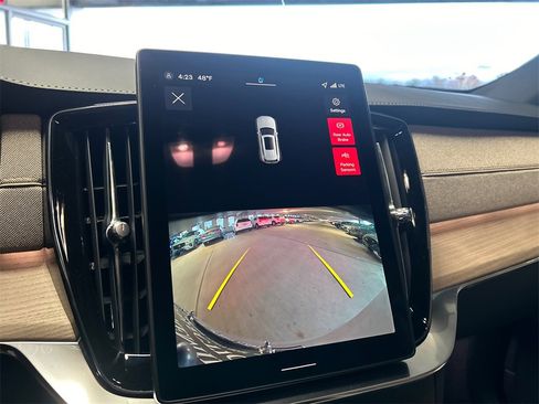 New 2026 Volvo XC90 B6 Core image 18