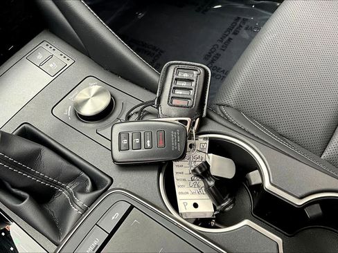 Used 2022 Lexus RC 350 F Sport image 11