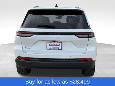 Used 2023 Jeep Grand Cherokee Altitude image 7