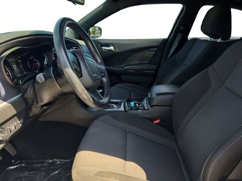 Used 2019 Dodge Charger SXT w/ Blacktop Package RWD image 12