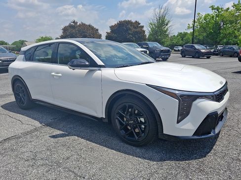 New 2026 Kia K4 GT-Line Turbo FWD image 2