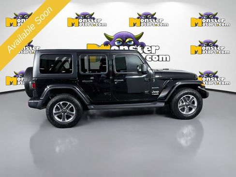 Used 2021 Jeep Wrangler Unlimited Sahara w/ Uconnect 4C Nav & Sound Group AWD/4WD image 4