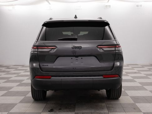 New 2026 Jeep Grand Cherokee L Limited w/ Limited Altitude Package AWD/4WD image 11