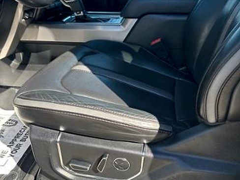 Used 2018 Ford F150 Platinum w/ Equipment Group 701A Luxury image 16