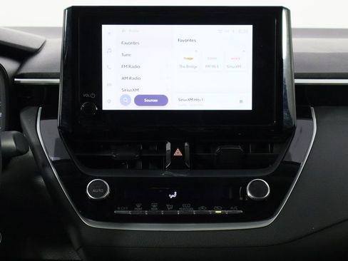 Used 2023 Toyota Corolla LE image 23