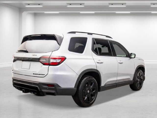 New 2026 Honda Pilot Black Edition image 3