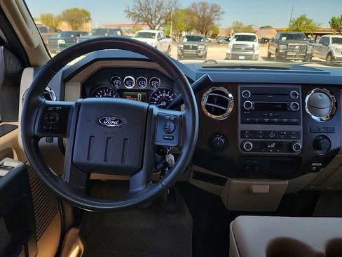 Used 2011 Ford F250 Lariat image 6