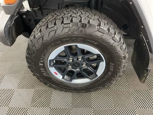 Used 2022 Jeep Wrangler Unlimited Rubicon w/ Cold Weather Group image 30