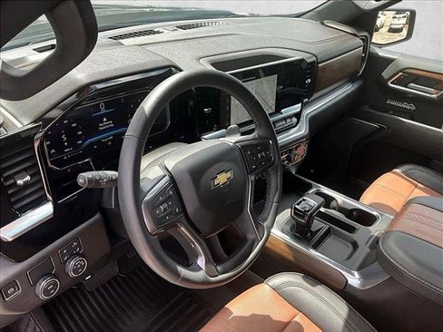 Used 2024 Chevrolet Silverado 1500 High Country RWD image 14