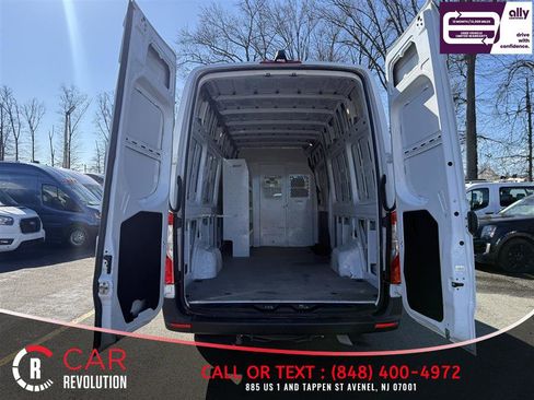 Used 2023 Mercedes-Benz Sprinter 2500 image 6