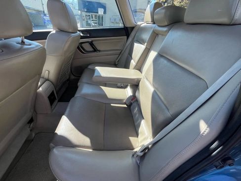 Used 2008 Subaru Outback 2.5i Limited L.L. Bean image 26