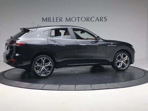 Certified 2022 Maserati Levante GT AWD/4WD image 8