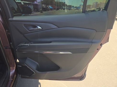 Certified 2026 Chevrolet Traverse RS FWD image 18