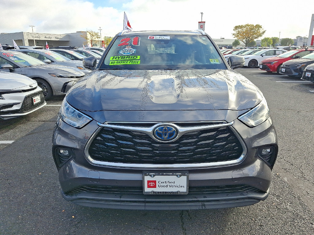 Certified 2021 Toyota Highlander Limited AWD/4WD image 2