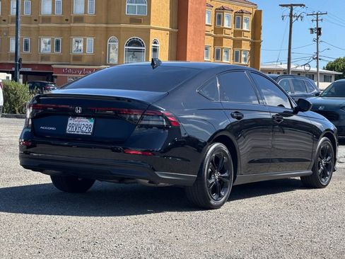 Certified 2025 Honda Accord SE image 4