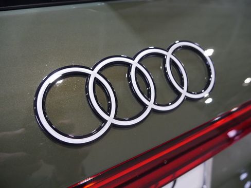 New 2026 Audi SQ5 Premium Plus image 10