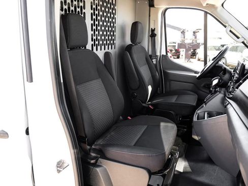 Used 2023 Ford Transit 250 Medium Roof AWD image 31