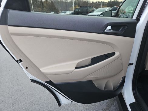 Used 2016 Hyundai Tucson SE w/ Option Group 02 image 24