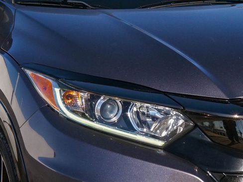 Used 2019 Honda HR-V Sport image 4