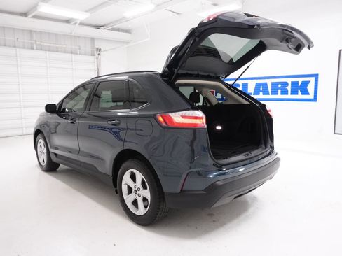 Used 2024 Ford Edge SE image 8