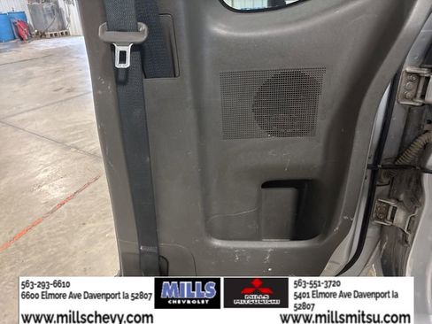 Used 2015 Nissan Frontier SV w/ SV Value Truck Package AWD/4WD image 17