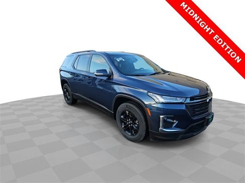 Used 2023 Chevrolet Traverse LT w/ Midnight/Sport Edition image 2
