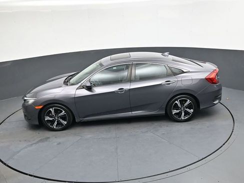 Used 2017 Honda Civic Touring image 22