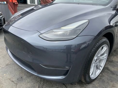 Used 2023 Tesla Model Y 2WD image 95