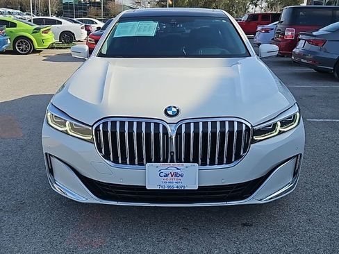 Used 2022 BMW 740i xDrive w/ Premium Package image 2