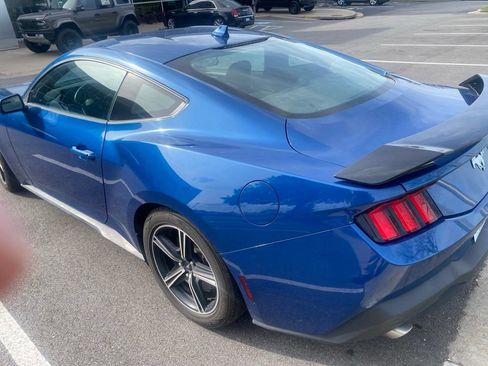 Certified 2024 Ford Mustang Coupe RWD image 8