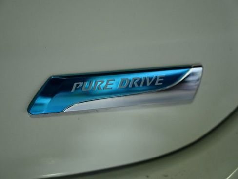 Used 2016 Nissan Versa Note SV image 13