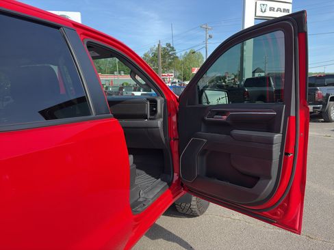 Used 2023 Chevrolet Silverado 1500 RST AWD/4WD image 18