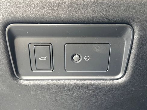 Used 2020 Land Rover Range Rover HSE image 32