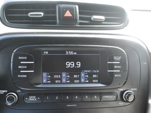 Used 2017 Kia Soul image 37