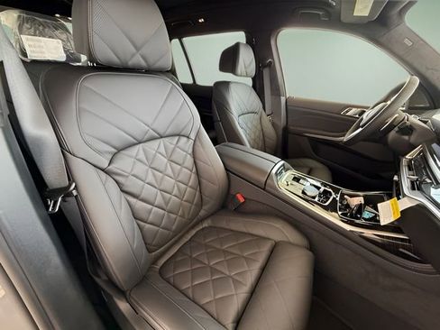 Used 2026 BMW X7 xDrive40i w/ M Sport Package image 31