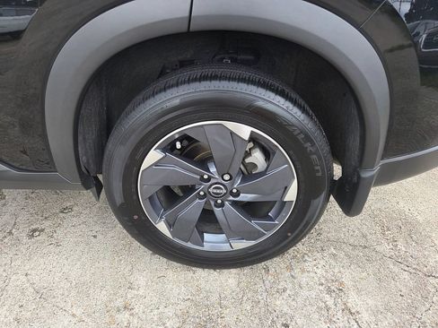 Used 2026 Nissan Rogue SV FWD image 25
