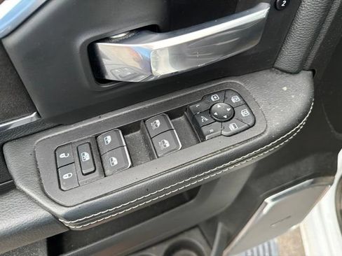Used 2025 RAM 2500 Laramie AWD/4WD image 21