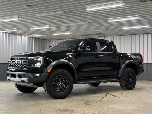 Used 2025 Ford Ranger Raptor image 3