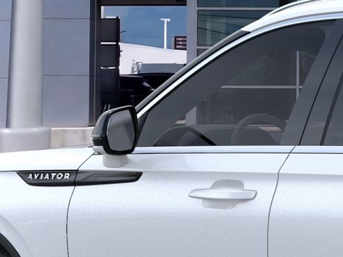 New 2026 Lincoln Aviator AWD image 20