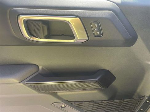 New 2025 Ford Bronco Badlands image 12