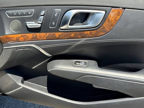 Used 2013 Mercedes-Benz SL 550 image 14